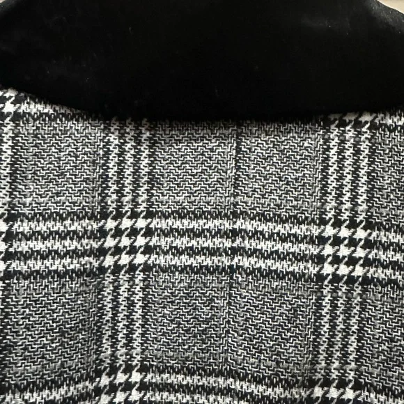 Avec Les Filles Houndstooth Mixed Media Double Breasted Blazer - Picture 5 of 9